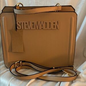 Steve Madden Beige Shoulder Bag. NWT